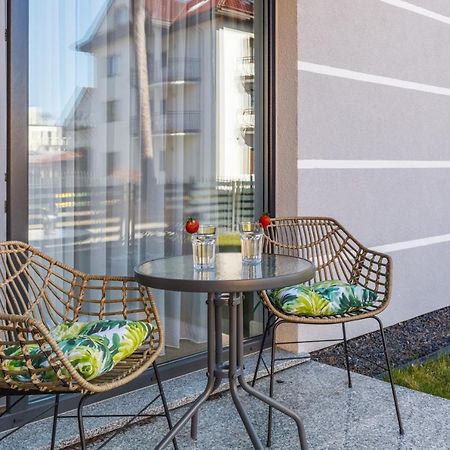 Apartment With Parking 500 M From The Sea By Noclegi Renters ミエンジボジェ エクステリア 写真