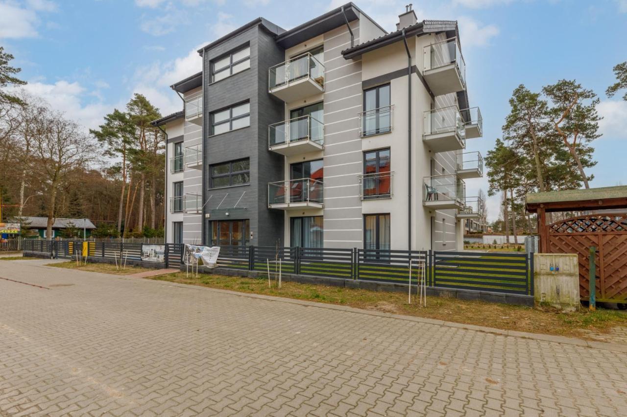 Apartment With Parking 500 M From The Sea By Noclegi Renters ミエンジボジェ エクステリア 写真