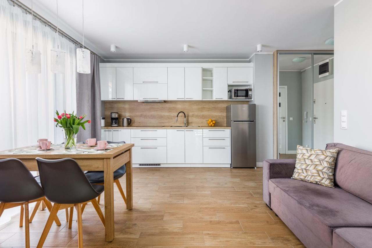 Apartment With Parking 500 M From The Sea By Noclegi Renters ミエンジボジェ エクステリア 写真